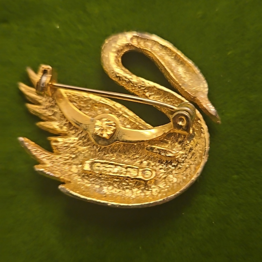 7 Assorted Vintage Women’s Fashion Brooch / Pin Set - Gold & Multicolor Accents - Picture 3 of 16